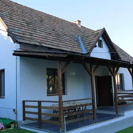 D85 Apartman Сasa de vacaciones Siófok