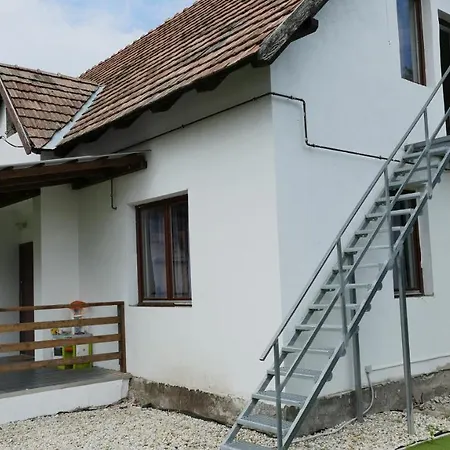 D85 Apartman Сasa de vacaciones