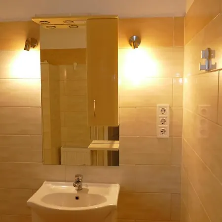 D85 Apartman *
