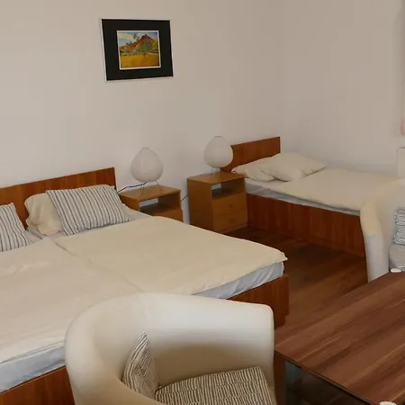 D85 Apartman *